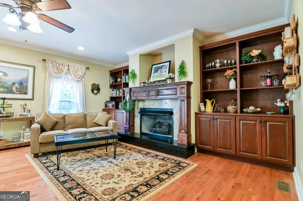 283 Creekside DR Arnoldsville, GA 30619