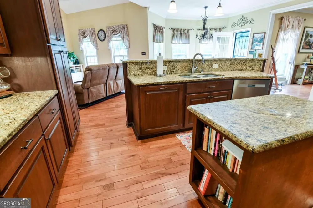 283 Creekside DR Arnoldsville, GA 30619