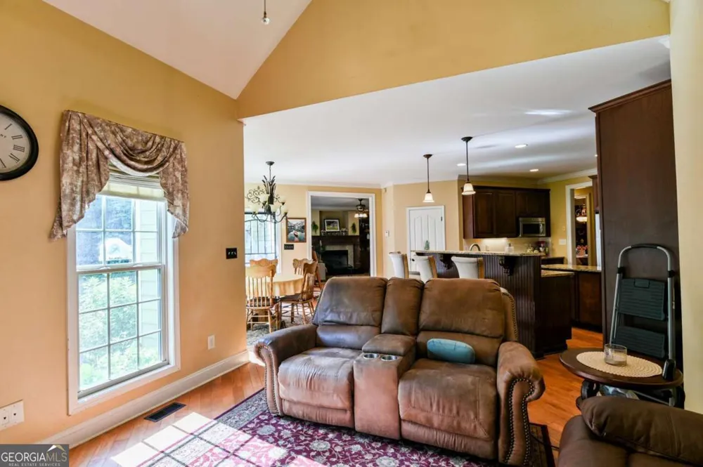 283 Creekside DR Arnoldsville, GA 30619