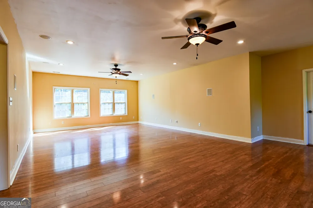 283 Creekside DR Arnoldsville, GA 30619