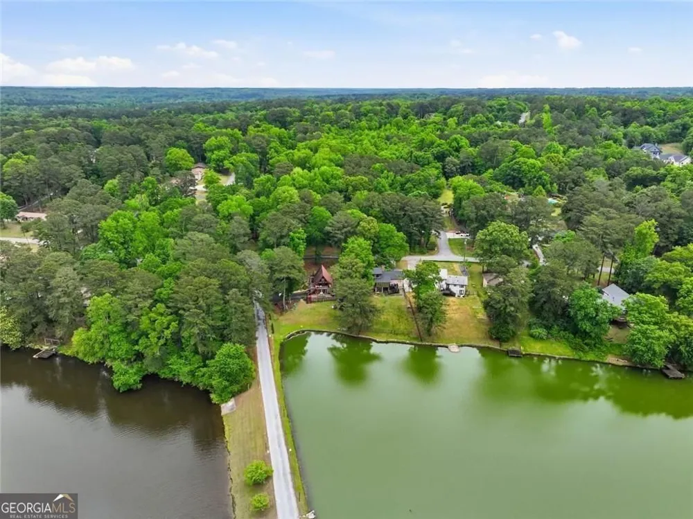 2569 Lake Capri DR Conyers, GA 30012