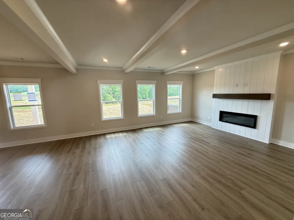 103 Chickadee CT Auburn, GA 30011