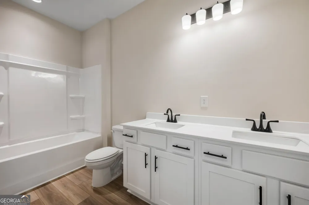 105 Chickadee CT Auburn, GA 30011