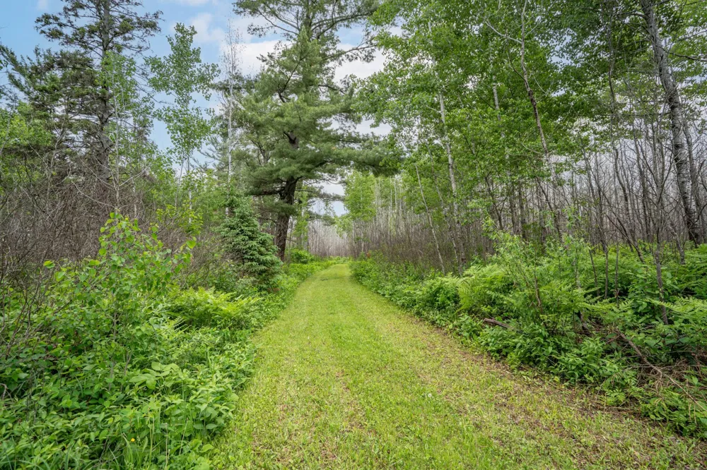 1249 Gabbro Road Brimson, MN 55602