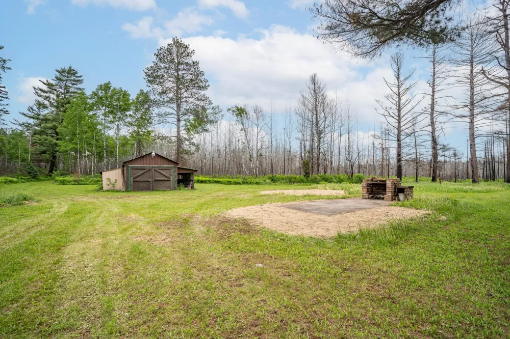 1249 Gabbro Road Brimson, MN 55602
