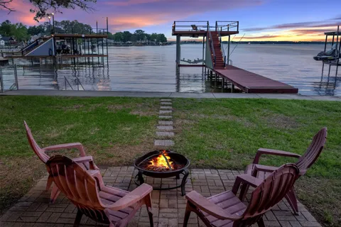 124 Harbor Drive