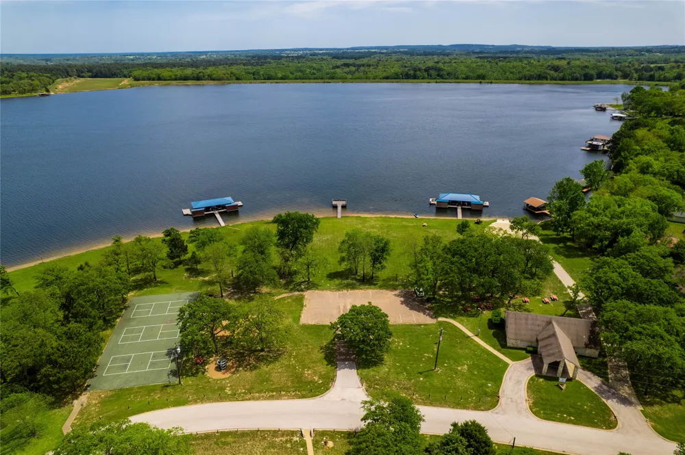 7811 Angelina Drive Athens, TX 75752