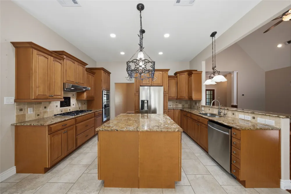 7811 Angelina Drive Athens, TX 75752