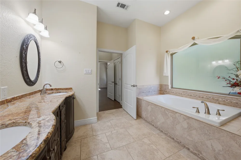 7811 Angelina Drive Athens, TX 75752