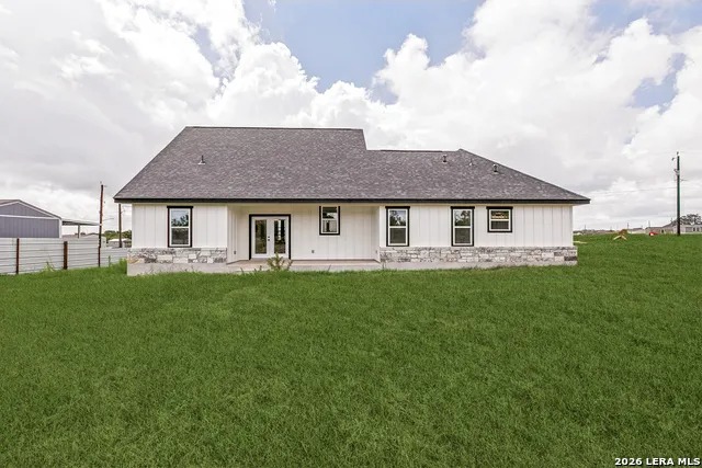 12911 Nuevo Arroyo Dr Atascosa, TX 78002
