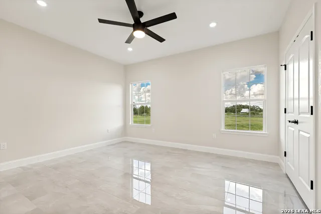 16914 Rancho Escondido Atascosa, TX 78002