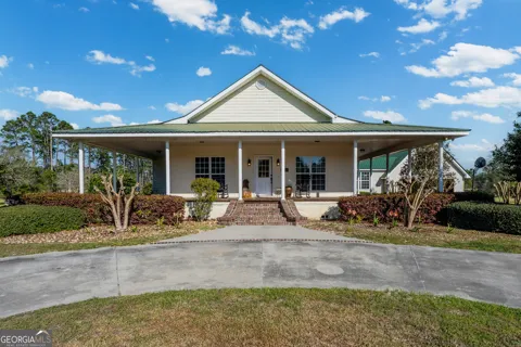 3300 CONNOR LN