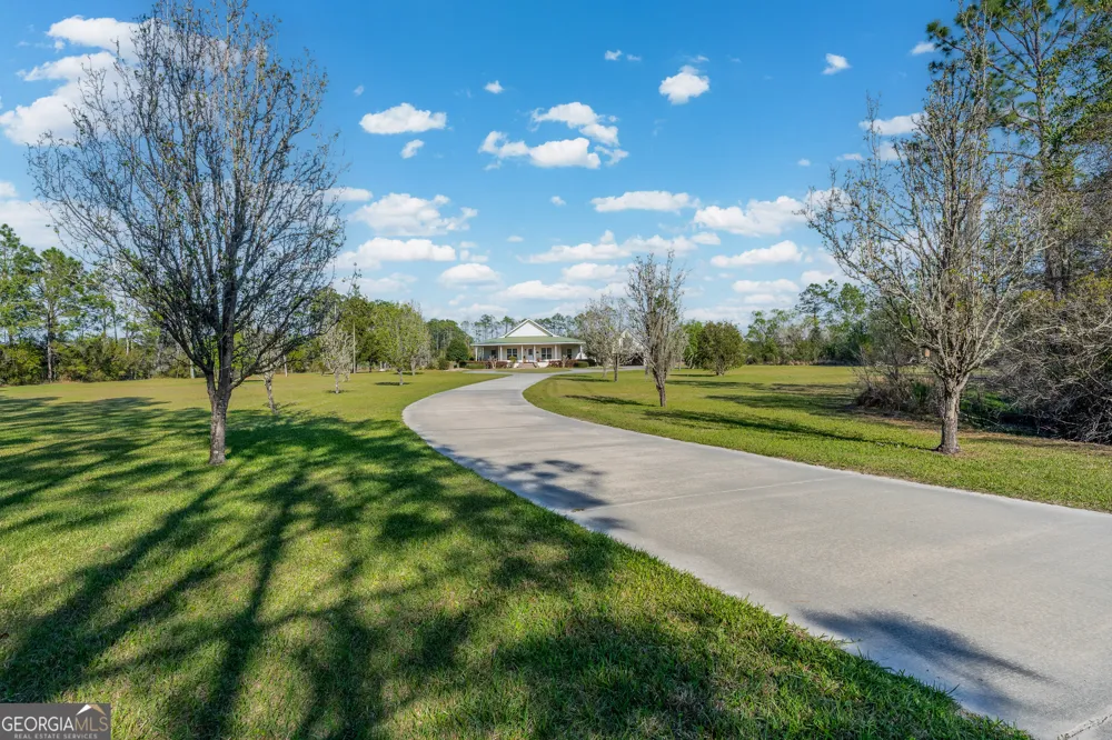 3300 CONNOR LN Waycross, GA 31503