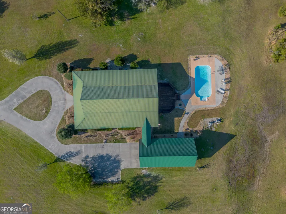 3300 CONNOR LN Waycross, GA 31503
