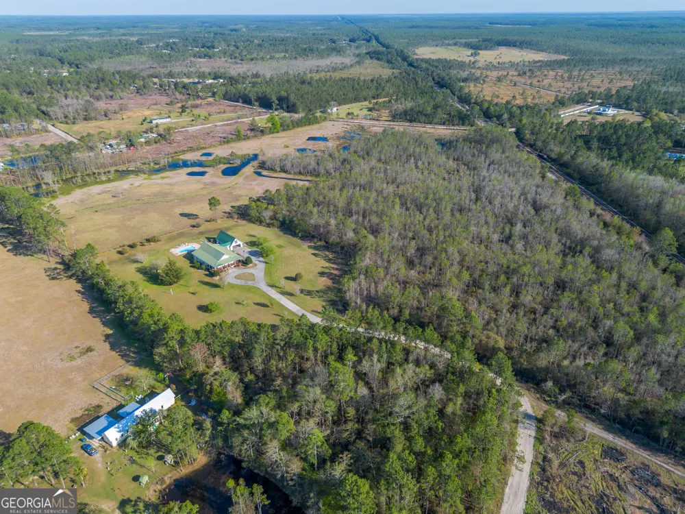 3300 CONNOR LN Waycross, GA 31503