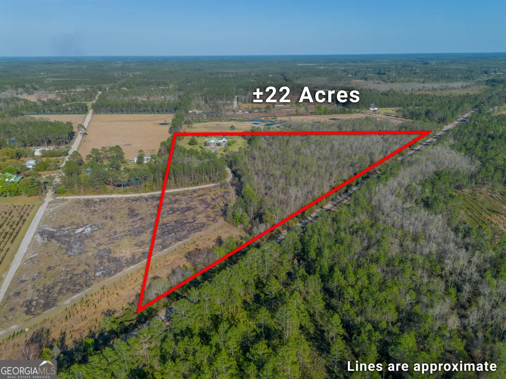 3300 CONNOR LN Waycross, GA 31503