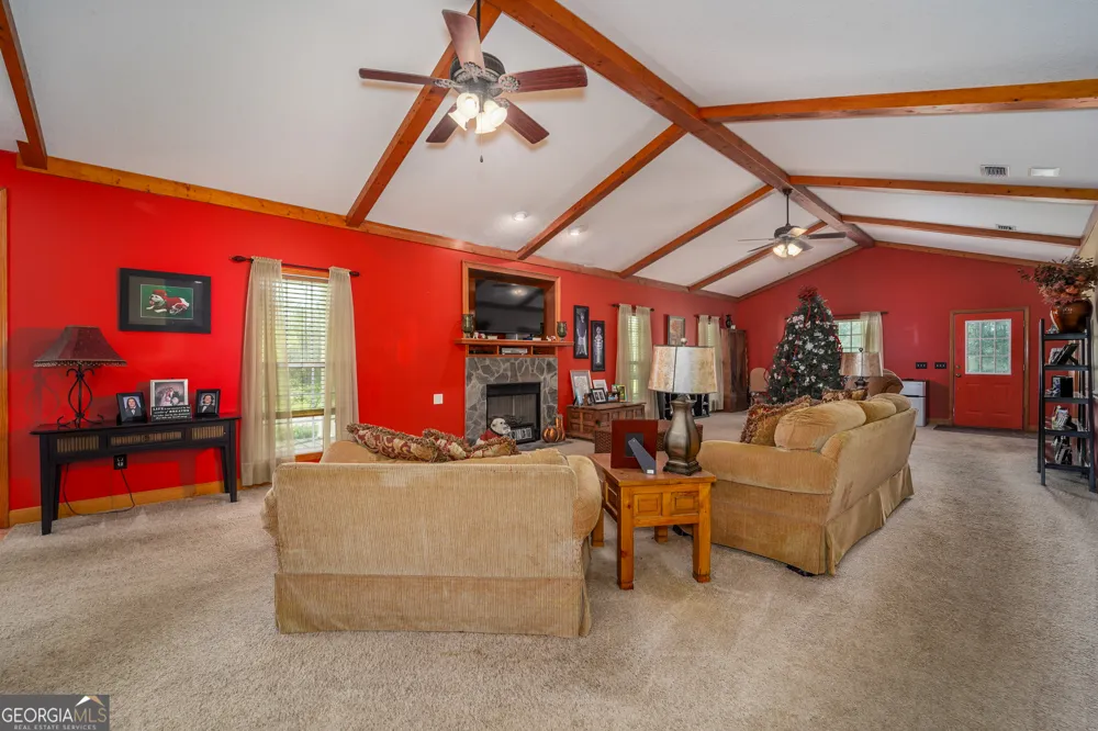 3300 CONNOR LN Waycross, GA 31503