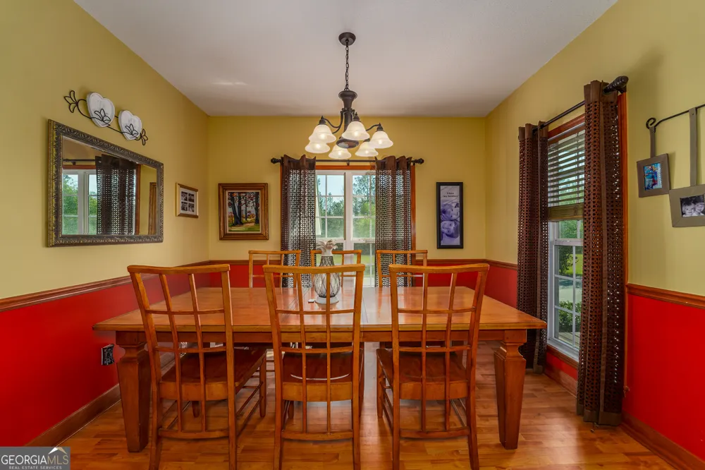 3300 CONNOR LN Waycross, GA 31503