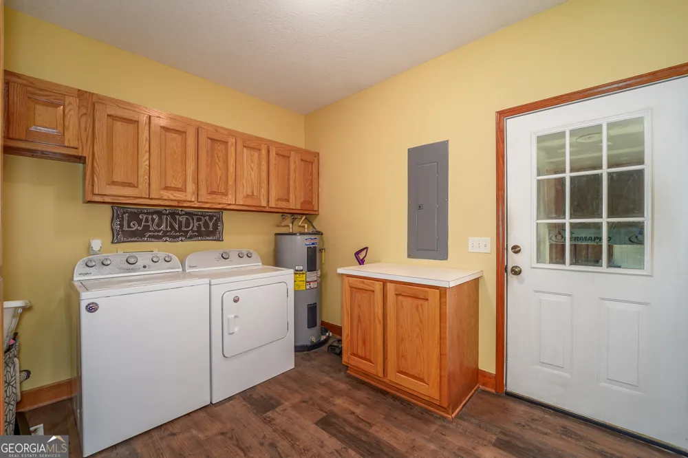3300 CONNOR LN Waycross, GA 31503
