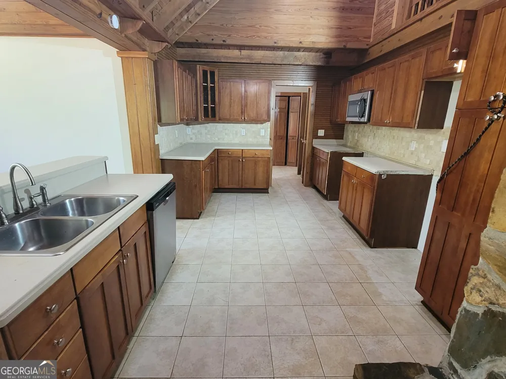 2391 Booth CIR Winder, GA 30680