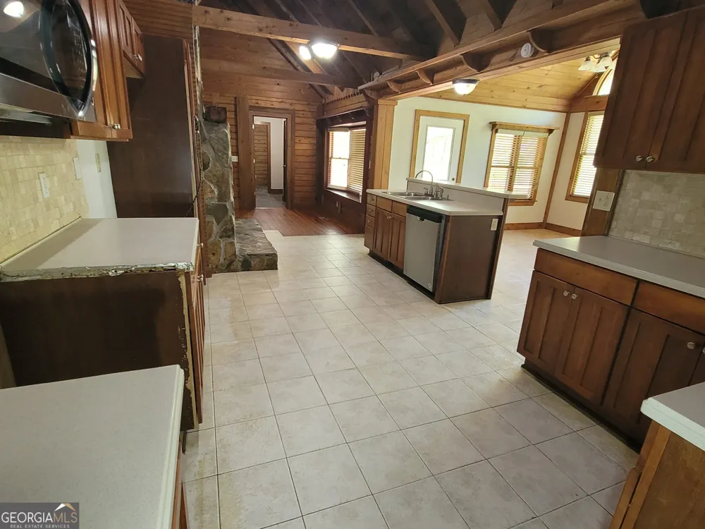 2391 Booth CIR Winder, GA 30680