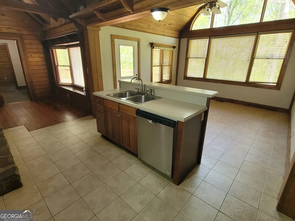 2391 Booth CIR Winder, GA 30680