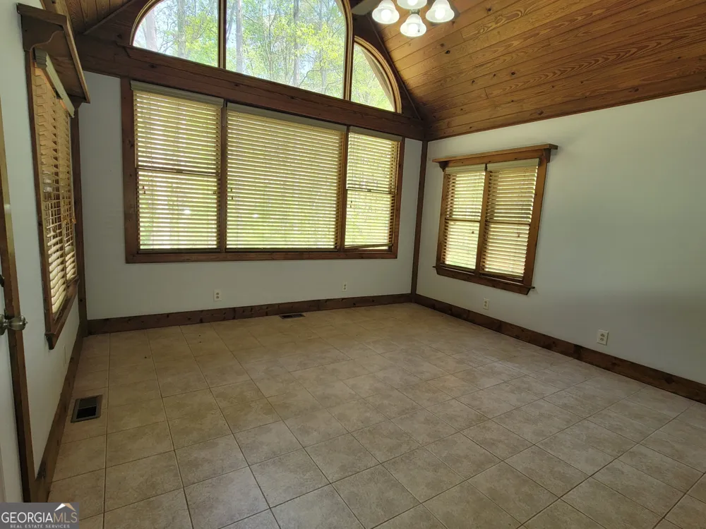 2391 Booth CIR Winder, GA 30680