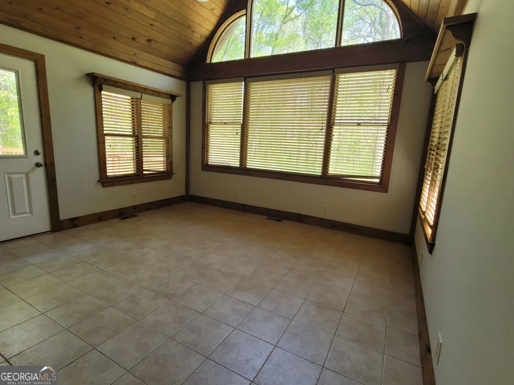 2391 Booth CIR Winder, GA 30680