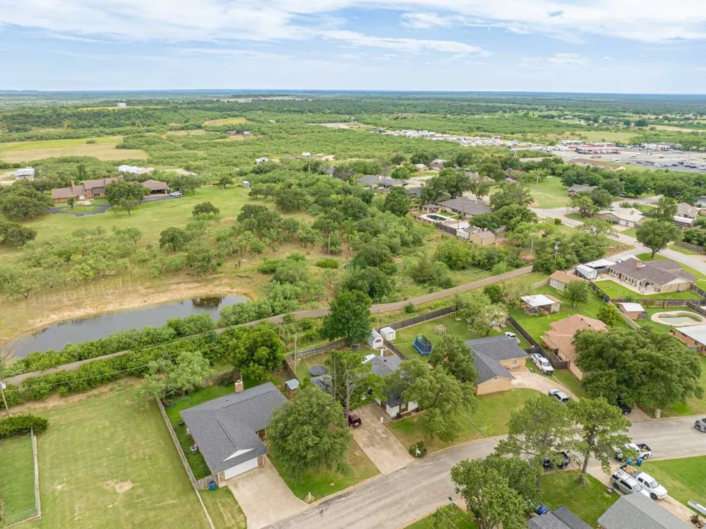 2405 Sha Lane Breckenridge, TX 76424