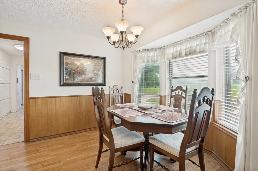 607 Parkridge Drive Mansfield, TX 76063