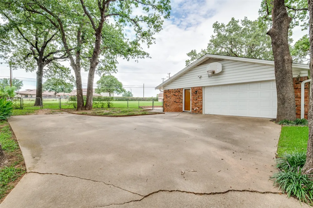 607 Parkridge Drive Mansfield, TX 76063