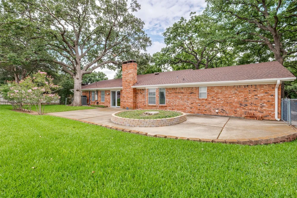607 Parkridge Drive Mansfield, TX 76063