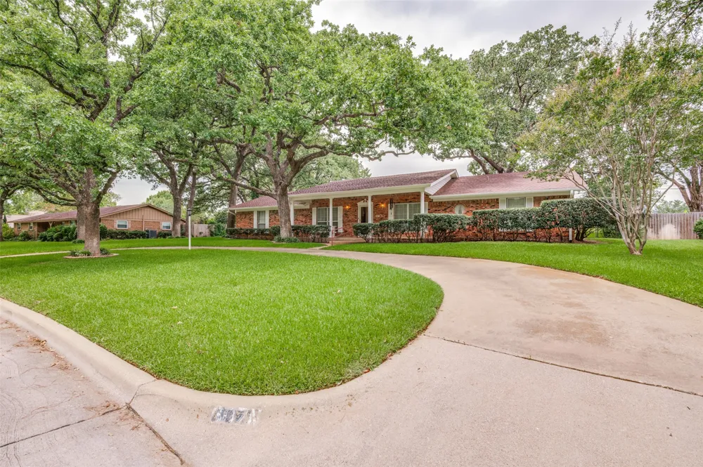 607 Parkridge Drive Mansfield, TX 76063