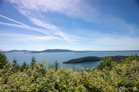 1543 Chuckanut Crest Drive