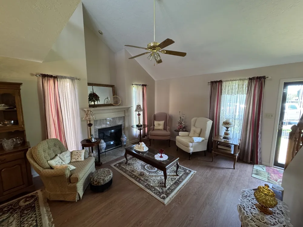 410 Castlewood Ln Lebanon, TN 37087
