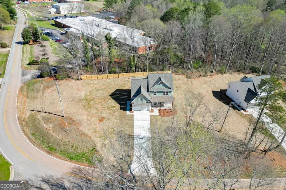 929 Lakeview Commerce, GA 30529