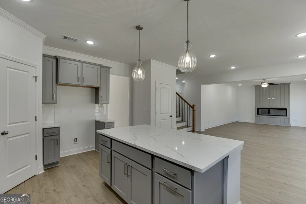 979 Lakeview Commerce, GA 30529