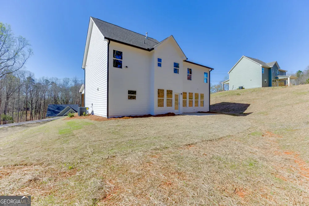 979 Lakeview Commerce, GA 30529