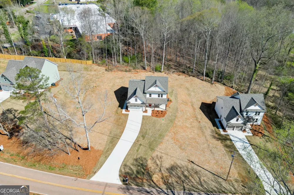 979 Lakeview Commerce, GA 30529