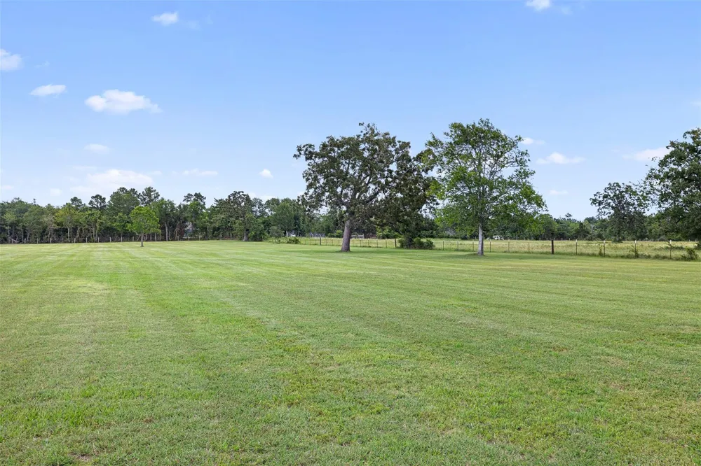 237 Morgan Road Bedias, TX 77320