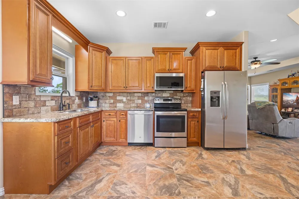 237 Morgan Road Bedias, TX 77320
