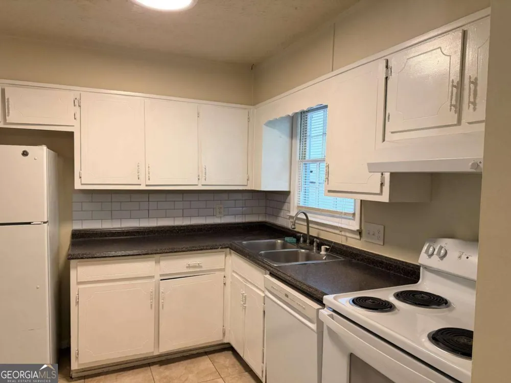 728 Burnt Creek DR NW Lilburn, GA 30047