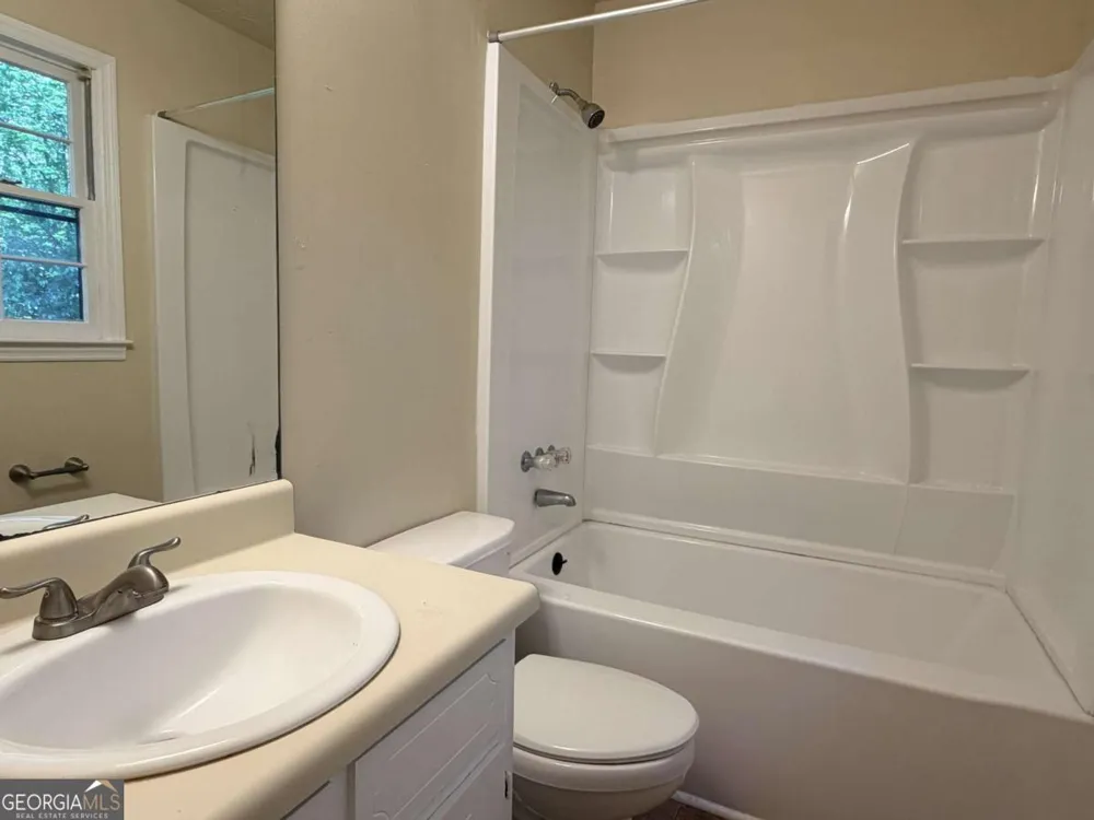 728 Burnt Creek DR NW Lilburn, GA 30047