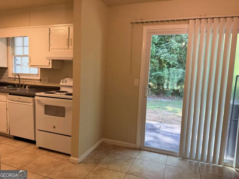 728 Burnt Creek DR NW Lilburn, GA 30047