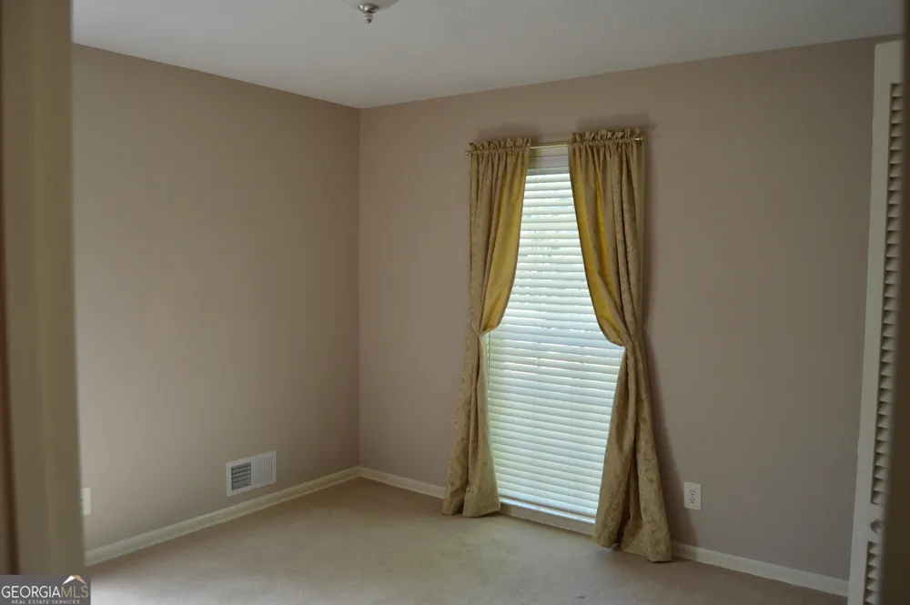 98 Beechwwod Blvd Toccoa, GA 30577
