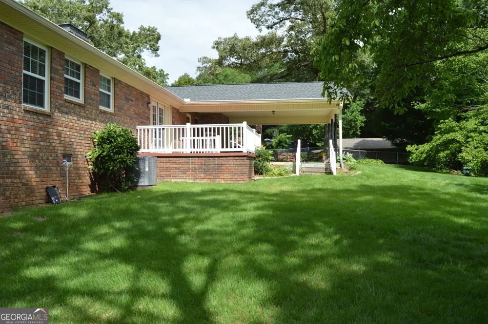 98 Beechwwod Blvd Toccoa, GA 30577