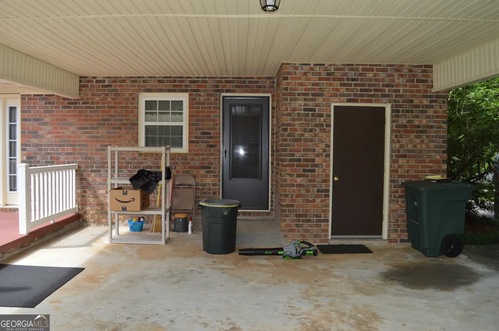 98 Beechwwod Blvd Toccoa, GA 30577