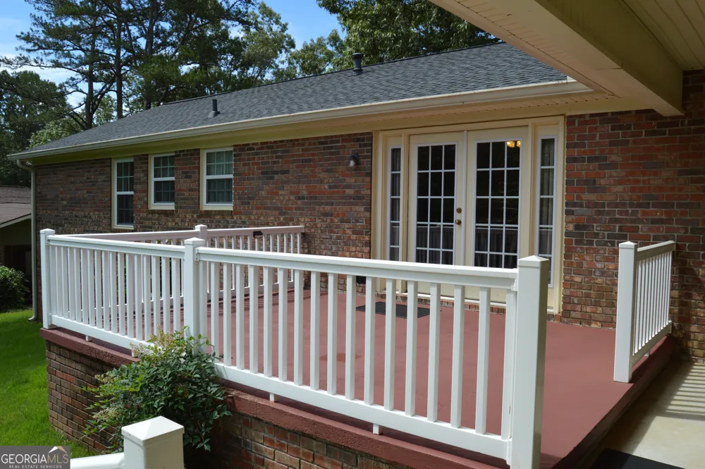 98 Beechwwod Blvd Toccoa, GA 30577