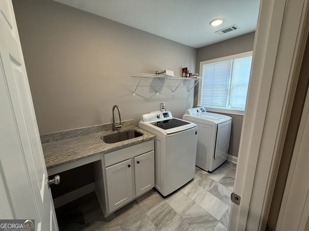 212 Huntington Shoals DR Athens, GA 30606