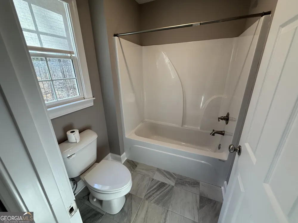 212 Huntington Shoals DR Athens, GA 30606